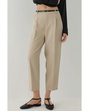 Hochtaillierte Abnäherhose