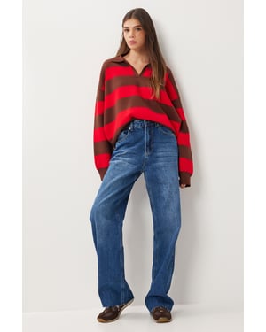 Hoch geschnittene gerade Jeans