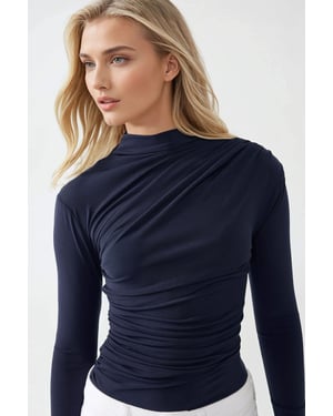 Bluse mit hohem Kragen und Drapierungsdetails