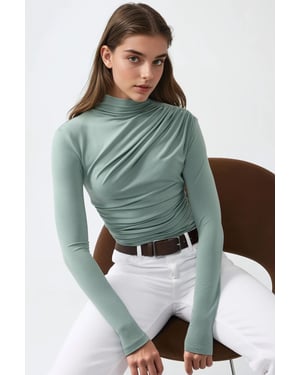 Bluse mit hohem Kragen und Drapierungsdetails