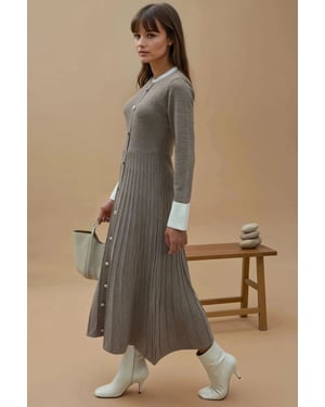 Strukturiertes Strick-Maxi-Kleid