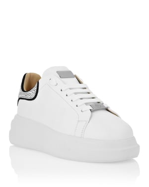 Sneaker Monogram