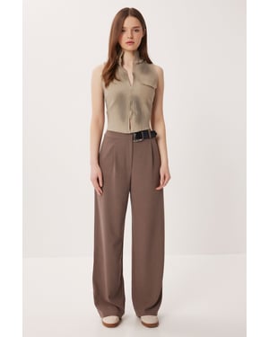 Hoch taillierte weite Palazzo-Hose mit Gürtel