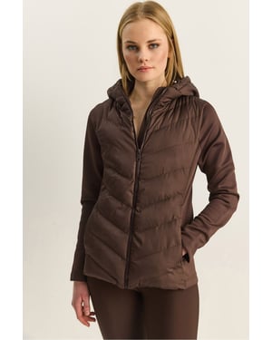 Kapuzende Daunenjacke