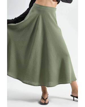 Hochtaillierter, strukturierten A-Linien-Maxikleid