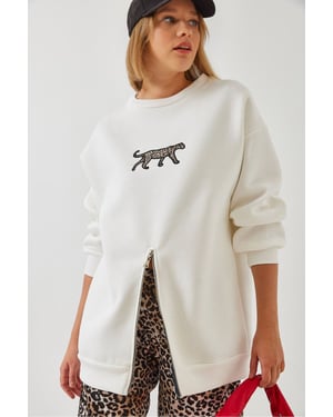 Bestickter Rundhals-Pullover mit Reißverschluss