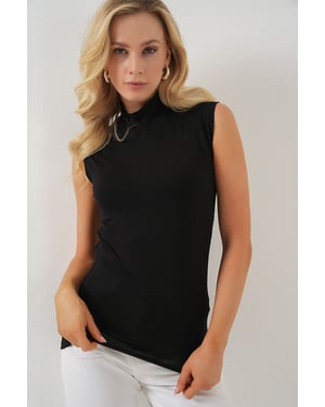 Enganliegender halber Rollkragen-Bodysuit
