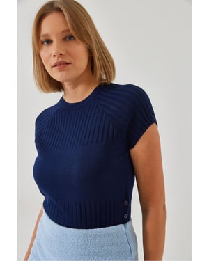 Strickpullover mit strukturierter Oberfläche und Knopfverschluss