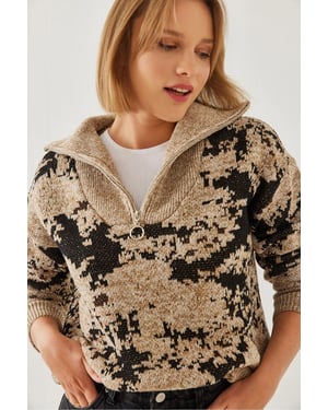 Abstract Strickpullover mit Reißverschlusskragen