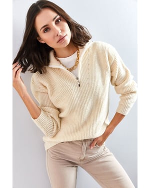 Oversized gestrickter Pullover mit Reißverschlusskragen