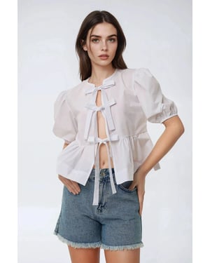 Baumwoll-Bluse mit Rundhalsausschnitt und Schleifendetail