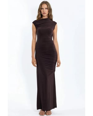 Maxikleid mit Schlitzen und detailreichen Bodycon-Schnitt in Sandfarbe