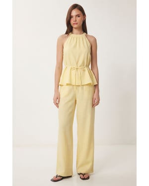 Hochtailliertes Halter-Neck Zweiteiliges Koordiniertes Set