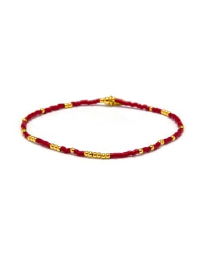 Luxenter Armband aus rotem Kristall mit 18 Karat Gelbgold-Finish – Xanvi