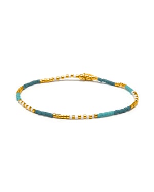 Luxenter Armband aus mehrfarbigem Kristall mit 18 Karat Gelbgold-Finish – Sisak