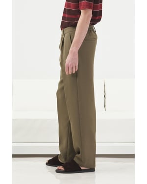 Hochtaillierte Plissee-Hose mit geradem Bein