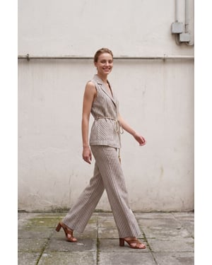Gestreiftes ärmelloses Weste und weit geschnittene Hose Set