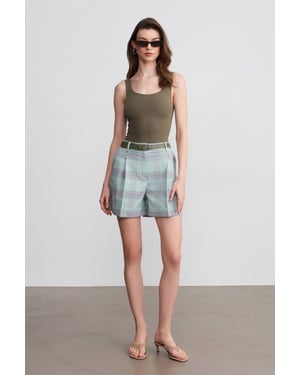 Hochbund-Plissee-Shorts mit Gürtel
