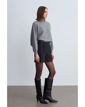 Hochtaillierte, bundelastische, weitgeschnittene Tailor-Shorts