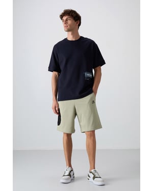 Herren Cargo-Shorts mit weitem Bein