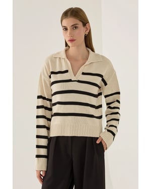 Gestreifter Polokragen-Strickpullover