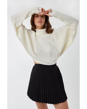Lässiger Pullover mit Rollkragen