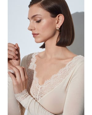 Schmal geschnittene V-Ausschnitt Spitze Bluse