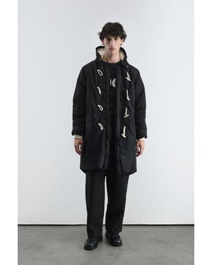 Dick gefütterter Daunenmantel mit Kapuze und Tasche
