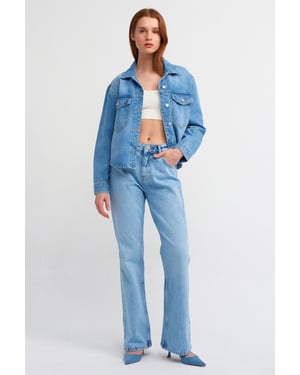 Tief geschnittene Flared Jeans
