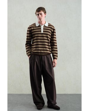 Polo-Kragen gestreifter Strickpullover mit Knopfverschluss