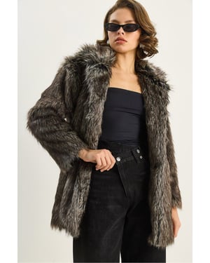 Faux-Fur-Mantel
