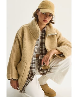 Überdimensionale Plüschjacke mit Taschen