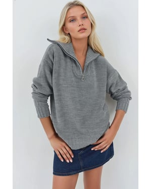 Übergroßer Rippstrickpullover mit Reißverschlusskragen
