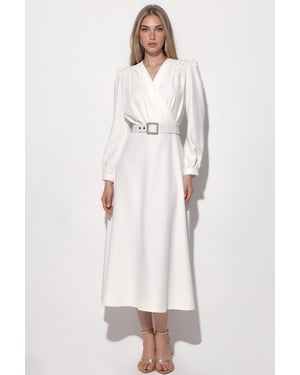 Gepflegtes A-Linien-Midikleid mit Gürtel