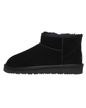 EVER AU Frauen Finch Ultra Mini Klassische Stiefel - Schwarz
