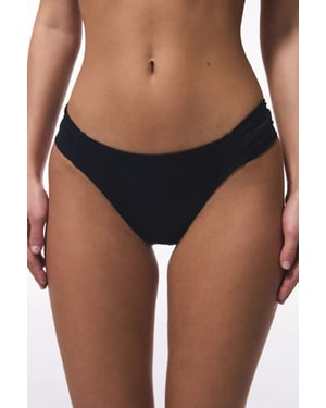 Tief sitzende Hipster-Bikiniunterteile
