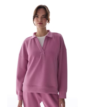 Übergroßer Strickpullover mit Bindekragen