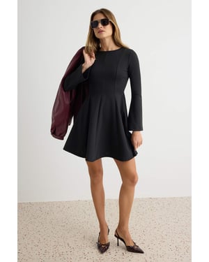 TRENDYOLMİLLA Damen Schwarz Einfarbig Kurz / Mini Lang Skater Kleider