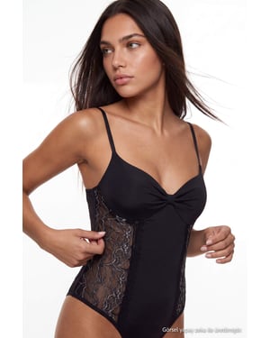 TRENDYOLMİLLA Damen Schwarz Einfarbig Ärmellos Regular Fit Bodys