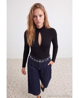 TRENDYOLMİLLA Damen Schwarz Einfarbig Lang, Tailliert Bodys
