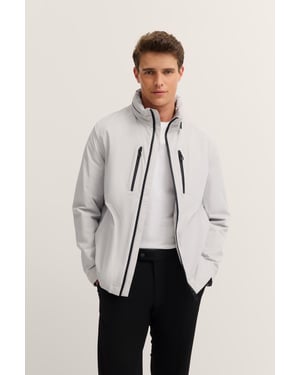 Bugatti Regenjacke, Regular Fit, mit Kapuze und Stehkragen - Ecru