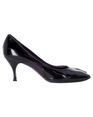 Celine Pumps mit Mandelfuss und kitten Heel aus schwarzem Leder