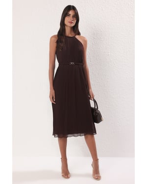 TRENDYOLMİLLA Damen Braun Einfarbig Midi Ärmellos Abend / Alltag Gerade Kleider