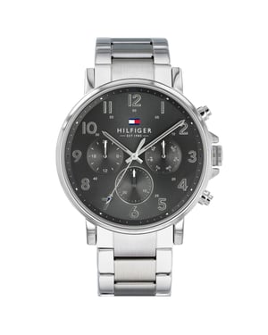 Diese modische und elegante Uhr ist ein ideales Geschenk für Ihre Familie und Freunde. Diese Multi Dial Uhr hat eine Kalenderfunktion: Tag-Datum, 24-Stunden-Anzeige Hochwertiges Edelstahlarmband Silber 21 cm lang und 20 mm breit mit Faltschließe mit Drücker Gehäusedurchmesser: 44 mm, Gehäusedicke: 10 mm, Gehäusefarbe: Silber und Zifferblattfarbe: Grau Wasserdicht: 5 bar -Gewicht: 132 g