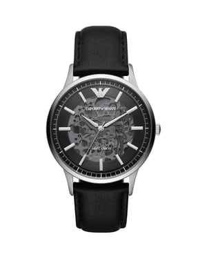 Elegante Herrenuhr der Marke Armani. Die Uhr hat ein Armband, das auch kleiner gemacht werden kann, das Gehäuse hat einen Durchmesser von 43 mm. Die Uhr hat ein mechanisches Uhrwerk, so dass keine Batterien benötigt werden.  Marke: ArmaniModellname: AR60038 (43mm)Kategorie: HerrenuhrMaterialien: Edelstahl, LederFarbe: schwarz, silber