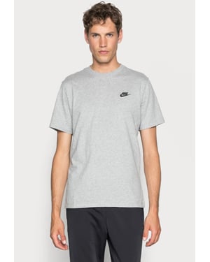 Nike Sportswear T Shirt Club in Grau