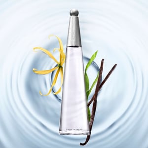 Issey Miyake L'Eau d'Issey Eau de Parfum Intense Spray - Fesselnder Blumig-Aquatischer Duft für Frauen Volumen 100ml