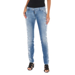 Lange Denim-Hose getragen und zerrissen Wirkung 10DBF0598 Frau