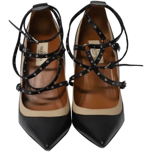 Valentino Grommet-besetzte Pumps aus schwarzem Leder