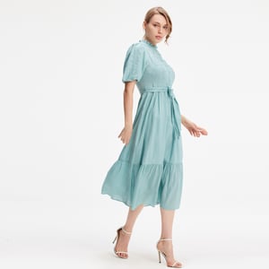 Freizeitkleid mit gestuften Rüschen